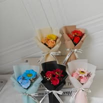 Bouquet de fleurs artificielles