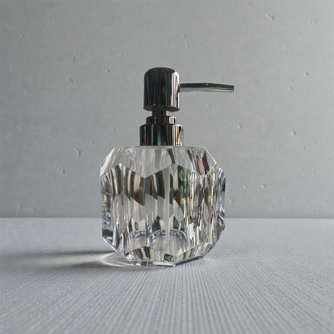 Distributeur de savon en cristal